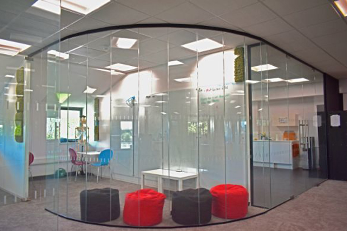 ایجاد منطقه استراحت در محیط کار به کمک پارتیشن اداری